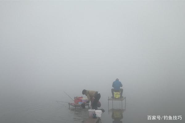 仲春时节，到了钓大鱼黄金季节，常用这5招，轻松擒获大青鱼！
